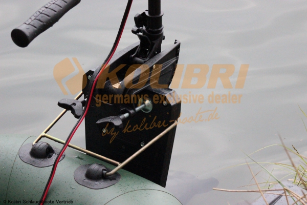 Ein universeller Motor für viele Bereiche Schlauch-, Angel- und Segelboote zugleich.